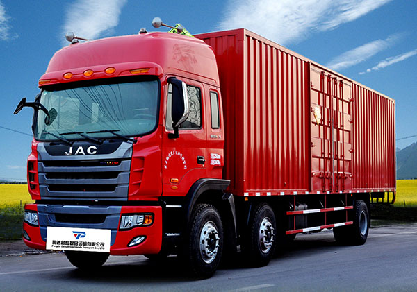 ；吩耸-红色货车